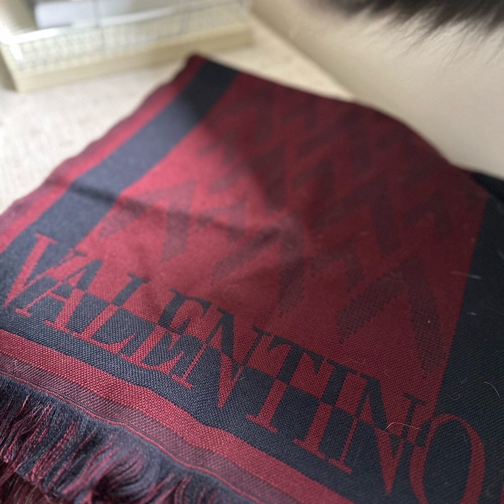 Valentino Scarf